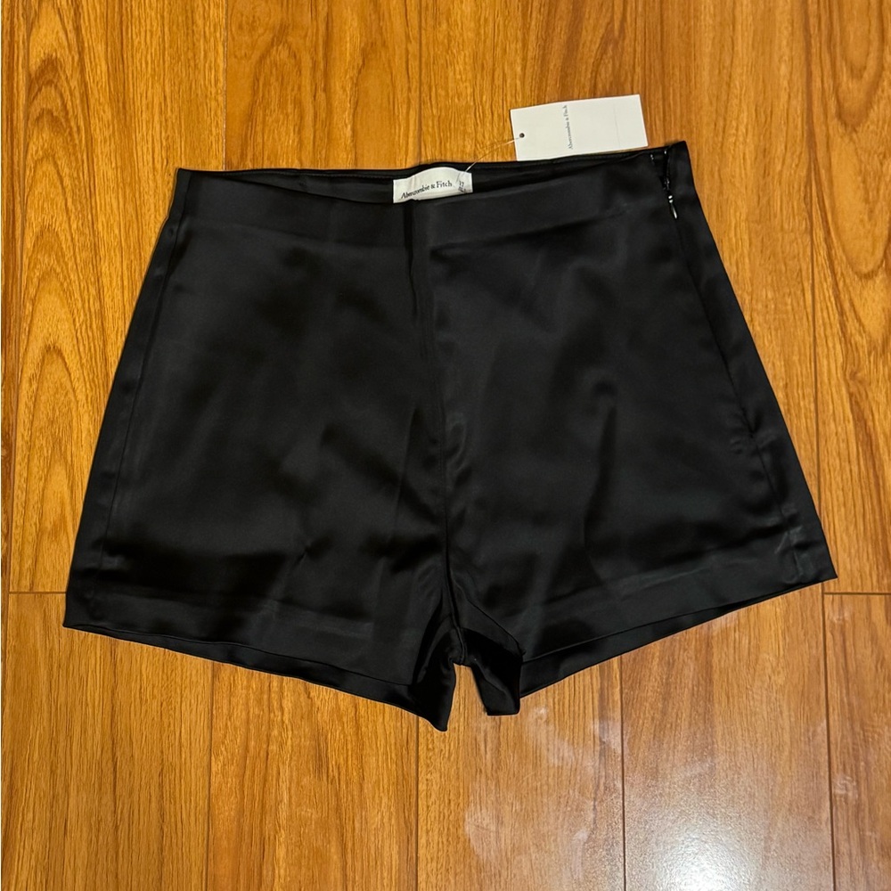 Abercrombie & Fitch Black Satin Shorts Size 27 Women’s